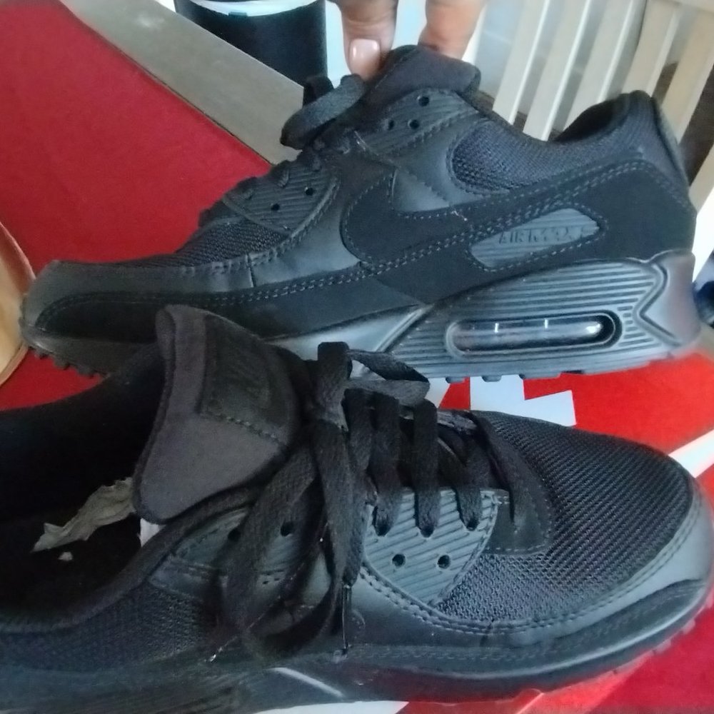 Men's sneakers